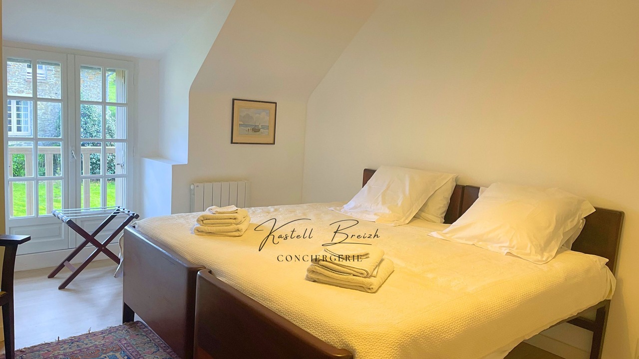 Photo of Bedroom in Baguer-Morvan