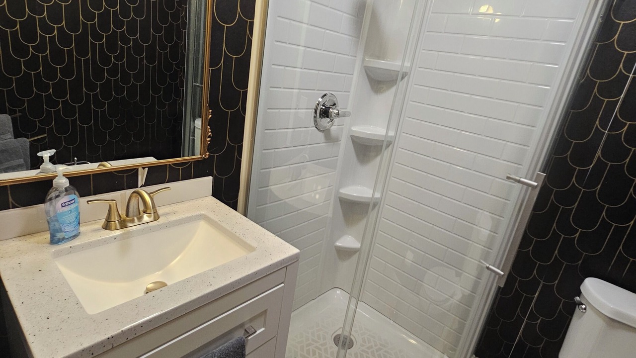 Photo of Bathroom in River Oaks