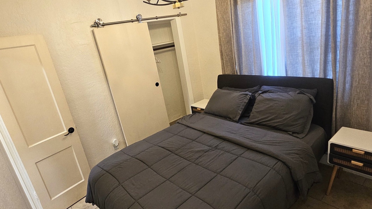 Photo of Bedroom in River Oaks