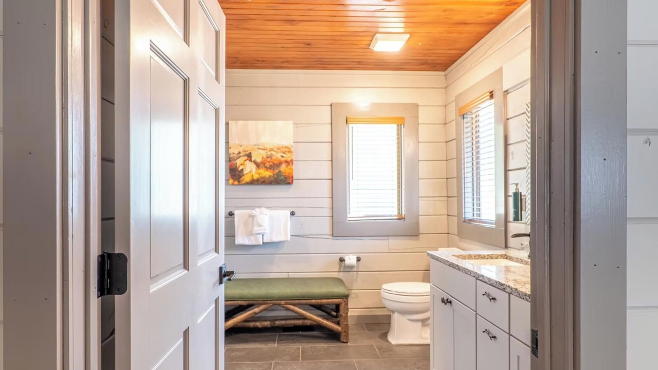 Photo of Bathroom in Big Cedars