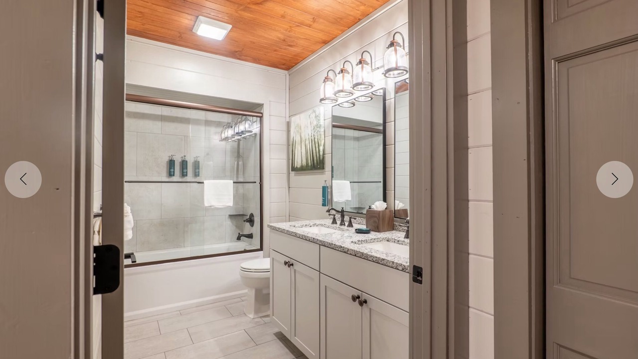 Photo of Bathroom in Big Cedars
