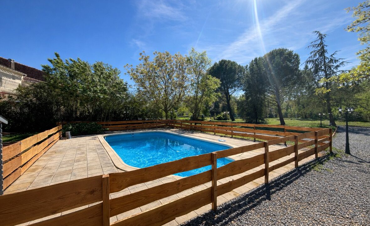 Photo of Outdoor in Trebes
