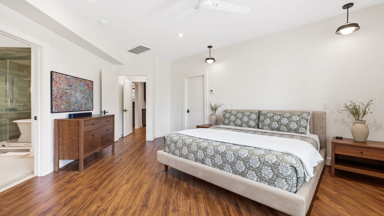 Photo of Bedroom in Downtown