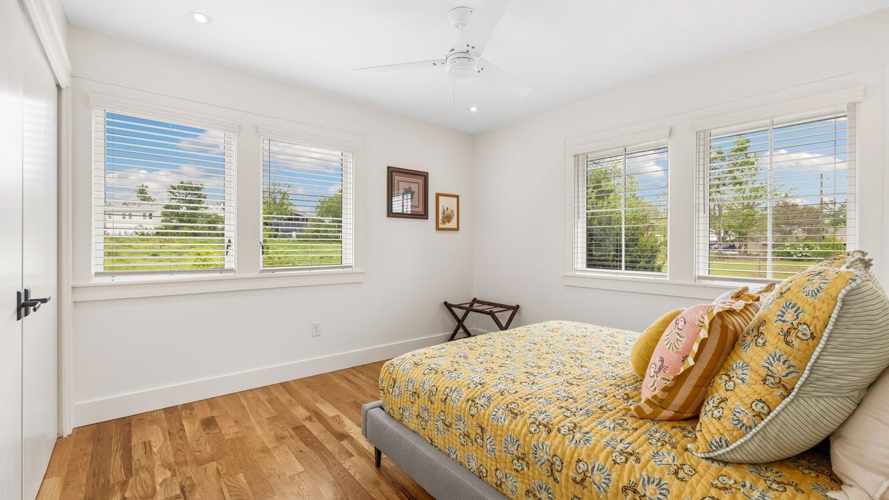 Photo of Bedroom in Downtown