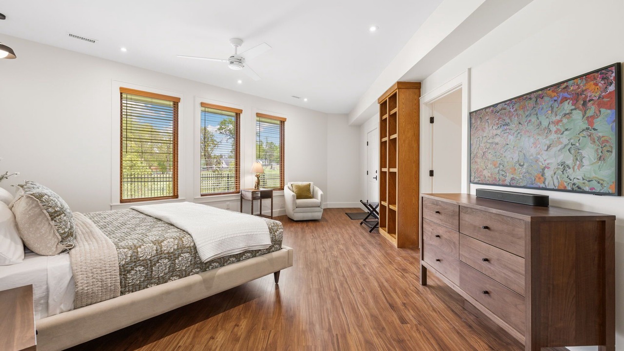 Photo of Bedroom in Downtown
