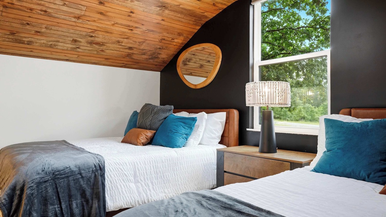 Photo of Bedroom in Evening Shade