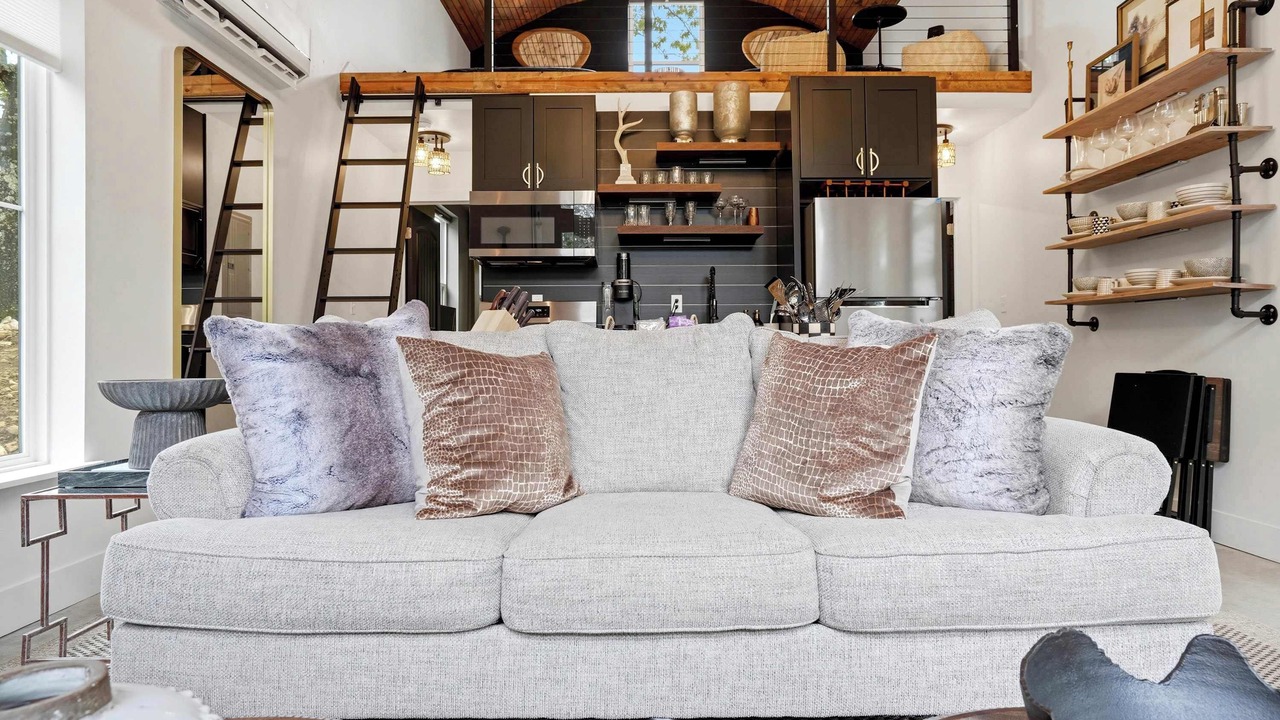 Photo of Livingroom in Evening Shade