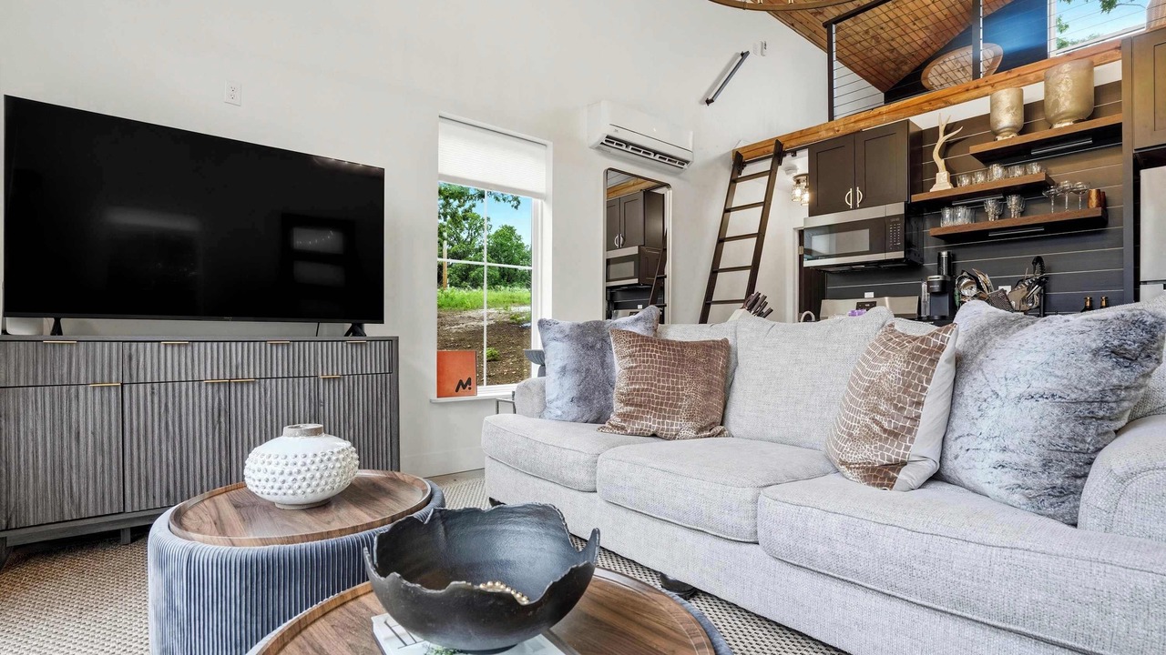 Photo of Livingroom in Evening Shade