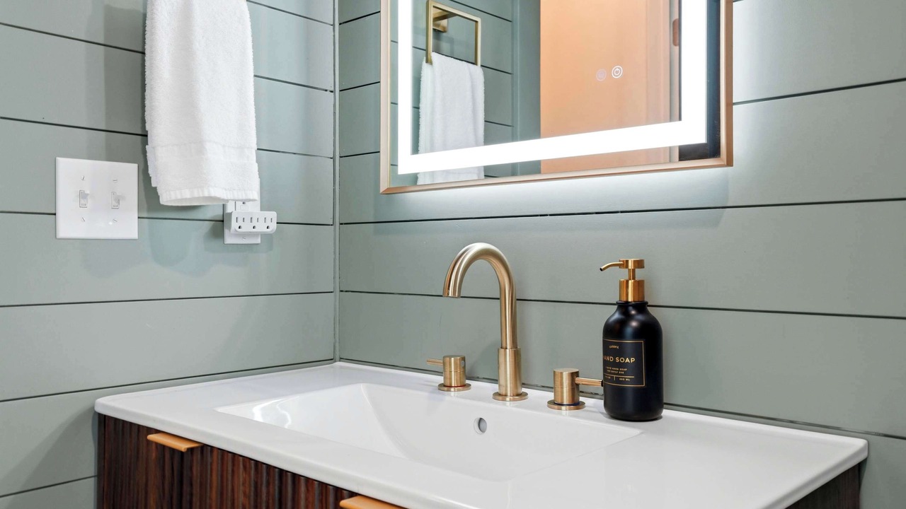 Photo of Bathroom in Evening Shade