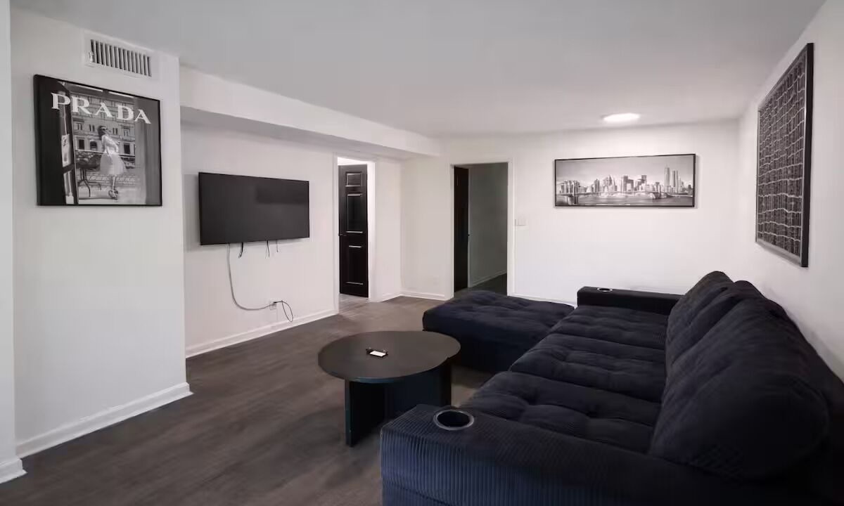 Photo of Livingroom in College Park