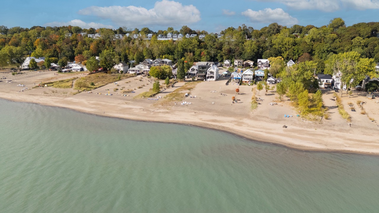 Photo of Others in Port Stanley