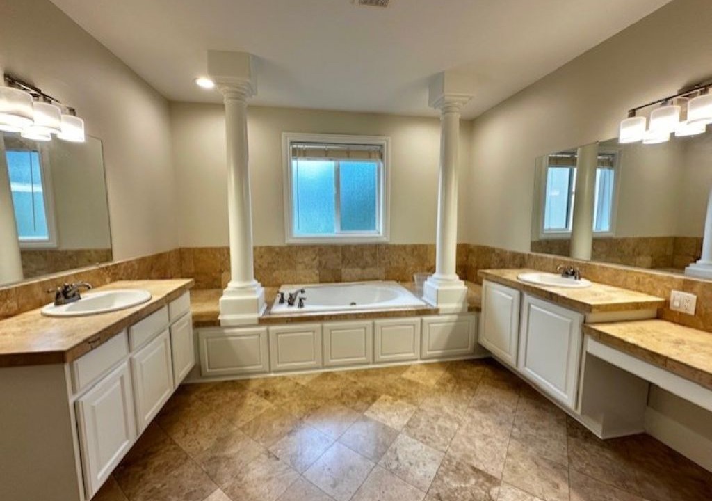 Photo of Bathroom in Bull Mountain
