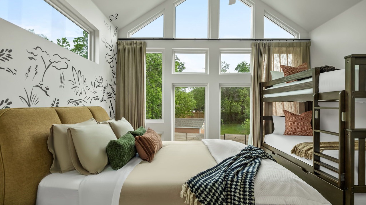 Photo of Bedroom in South Manchaca