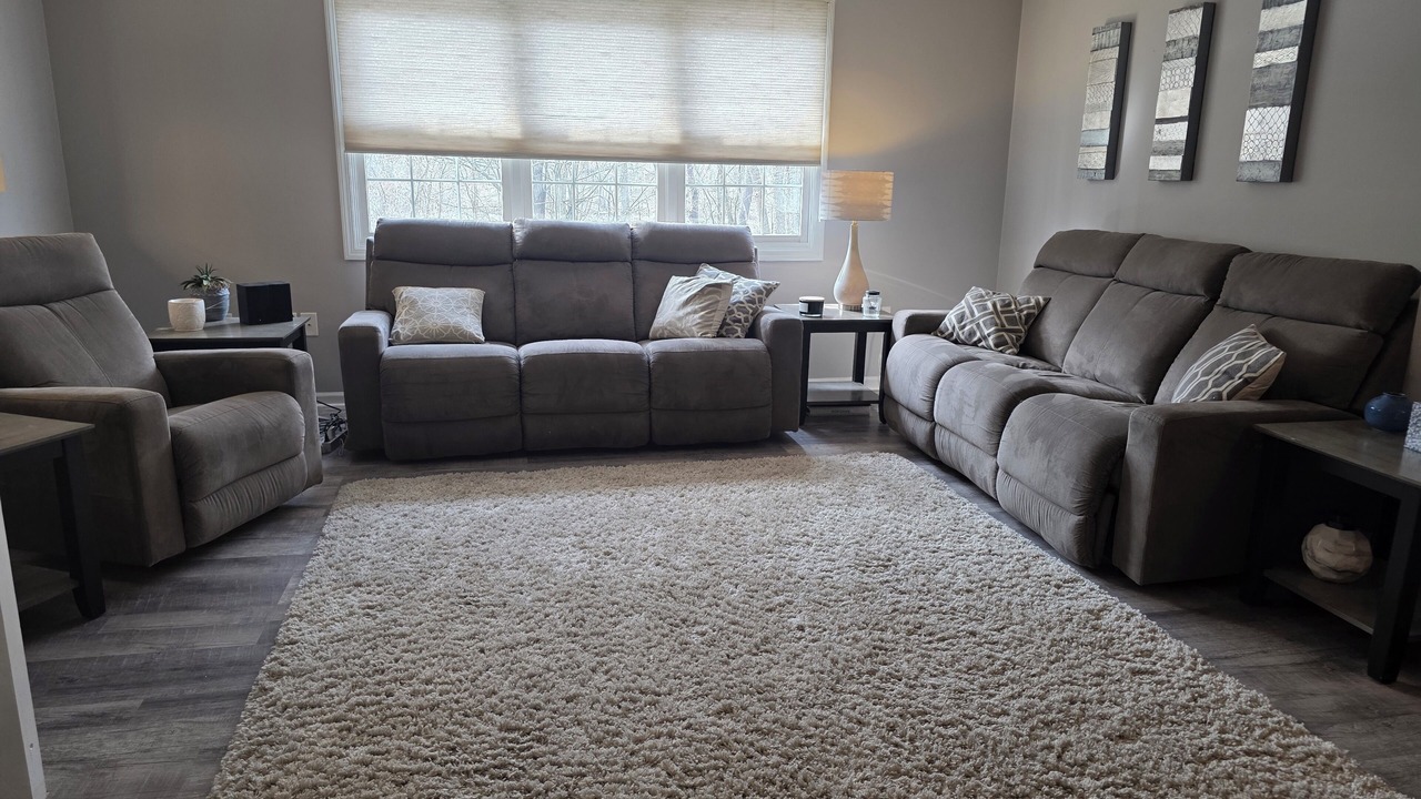 Photo of Livingroom in Oakdale