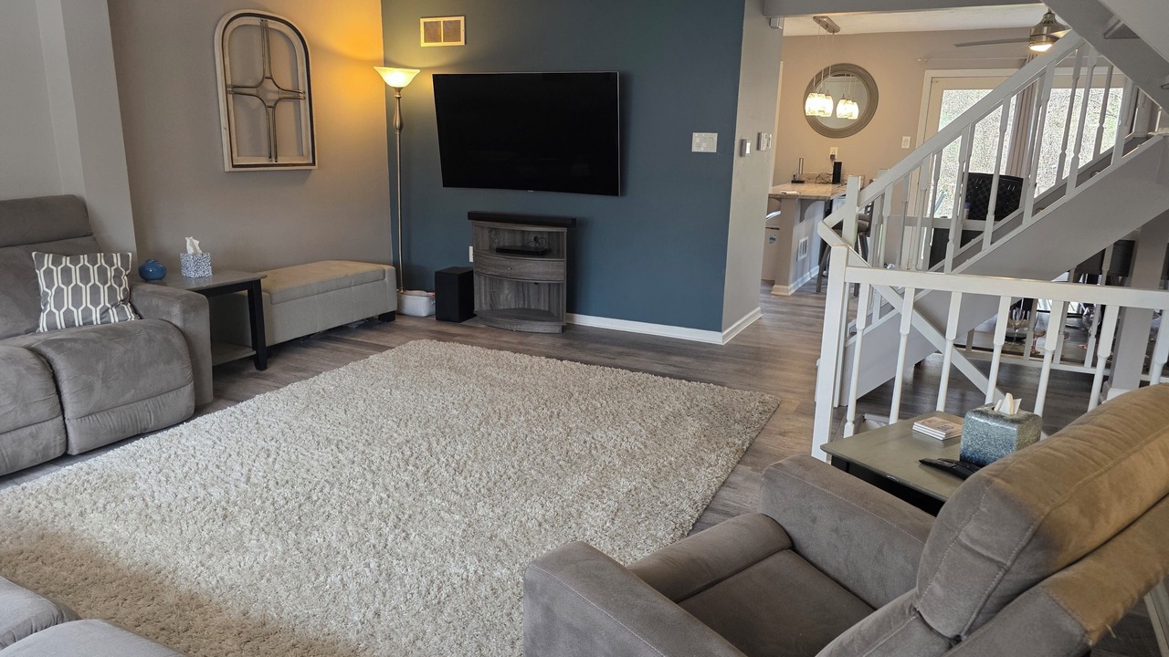 Photo of Livingroom in Oakdale