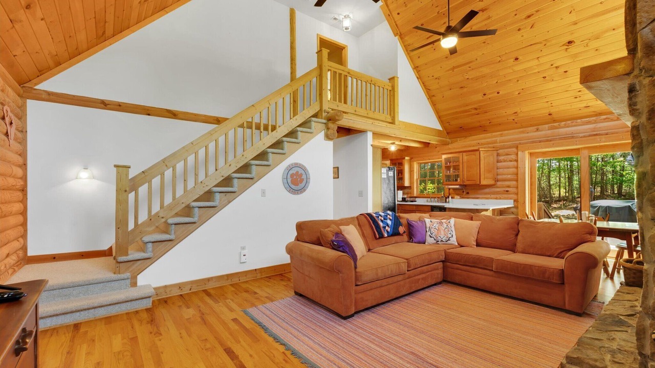 Photo of Livingroom in Seneca