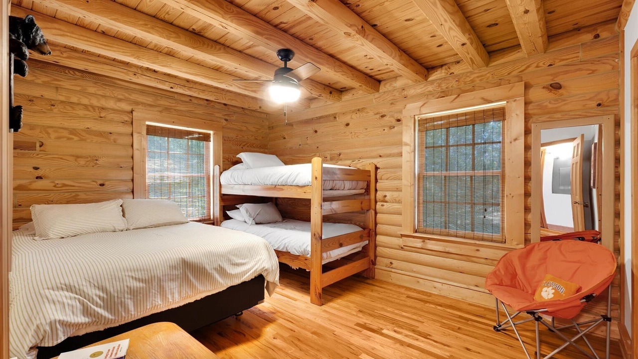 Photo of Bedroom in Seneca