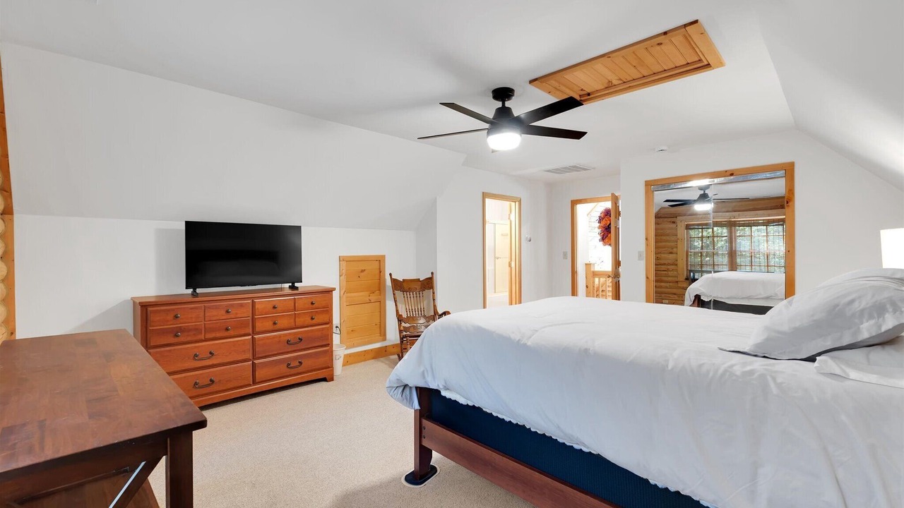 Photo of Bedroom in Seneca