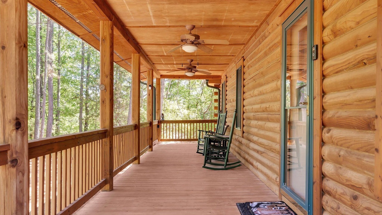 Photo of Patio Balcony in Seneca