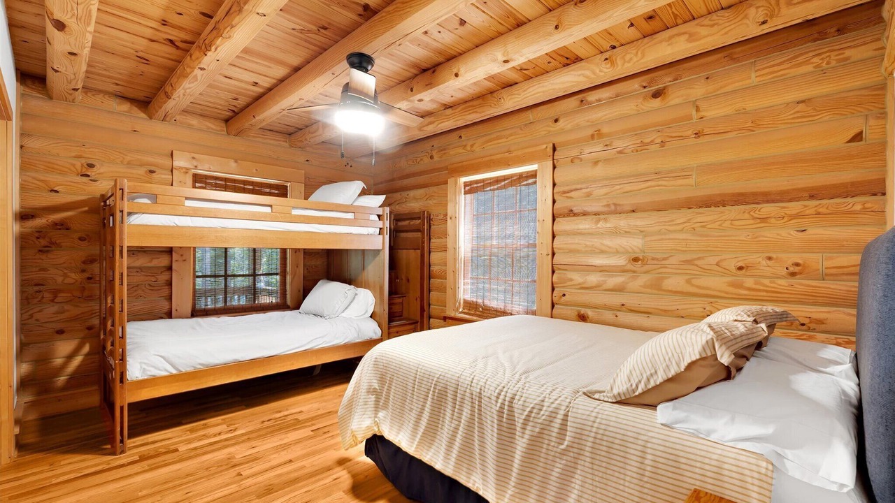 Photo of Bedroom in Seneca