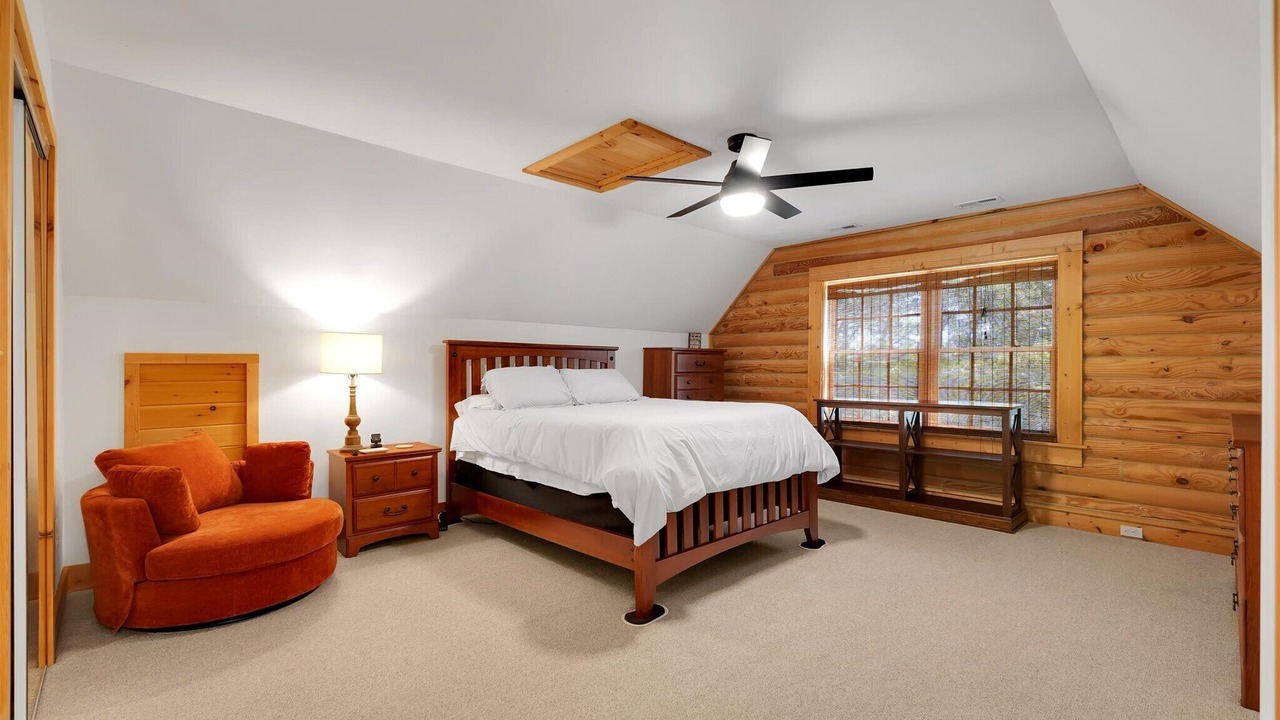 Photo of Bedroom in Seneca