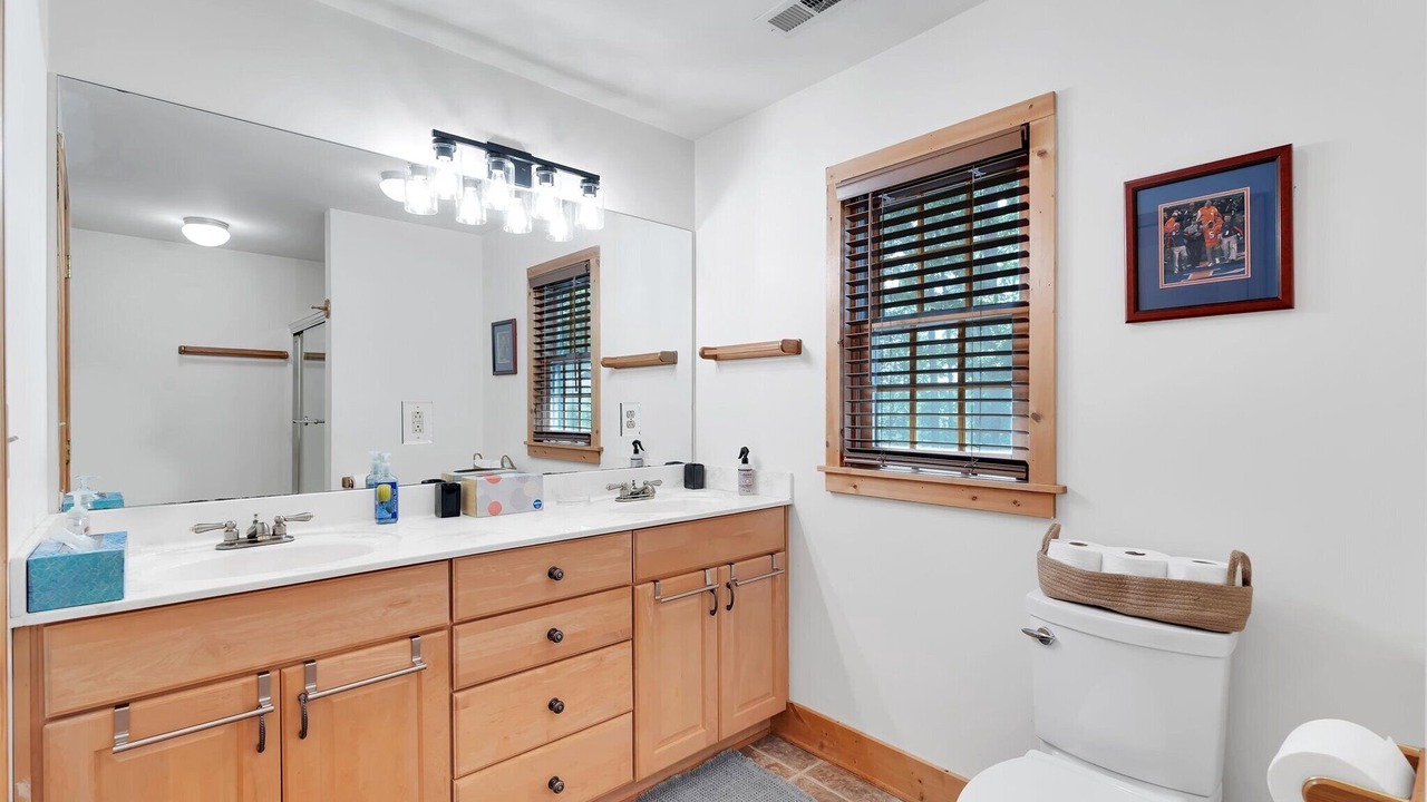 Photo of Bathroom in Seneca