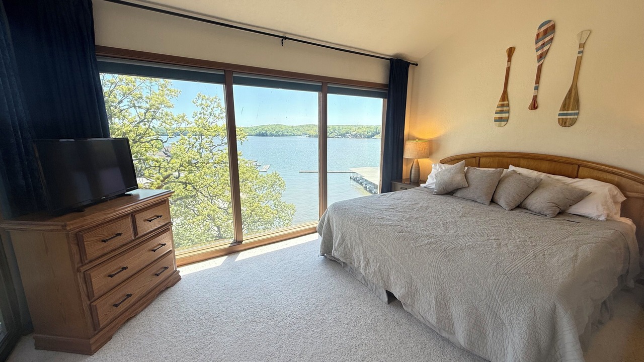 Photo of Bedroom in Lake of the Ozarks