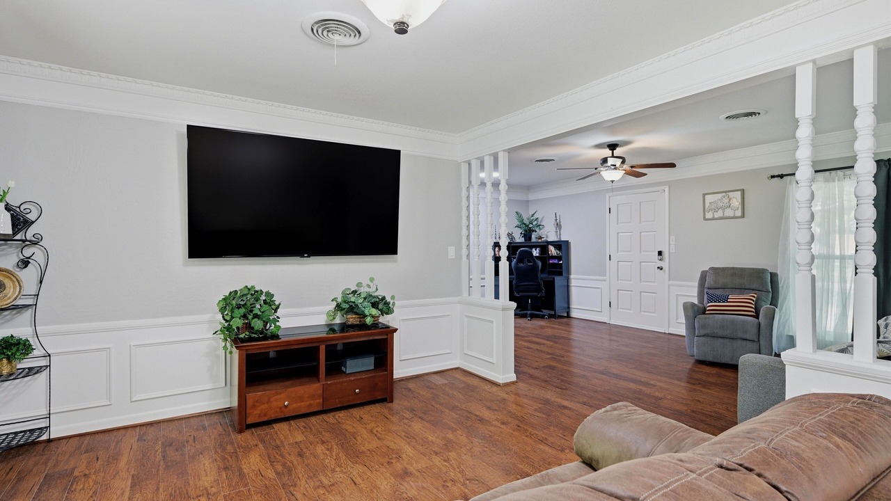 Photo of Livingroom in Gainesville
