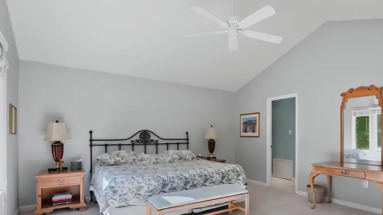 Photo of Bedroom in Lusby