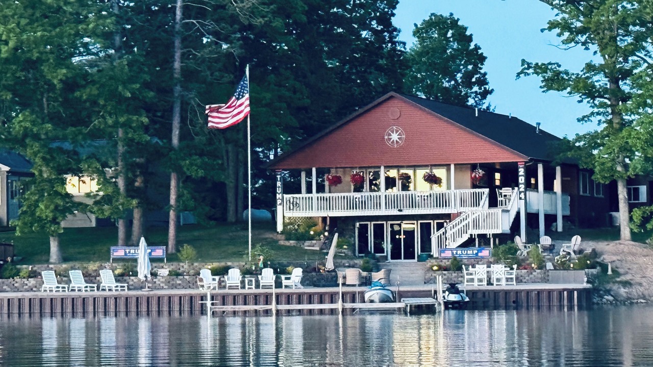 Photo of Others in Lupton