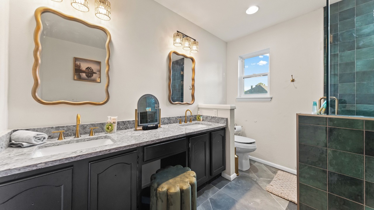 Photo of Bathroom in Mid America