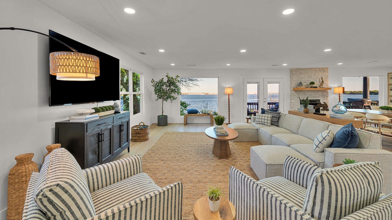 Photo of Livingroom in Lake Whitney