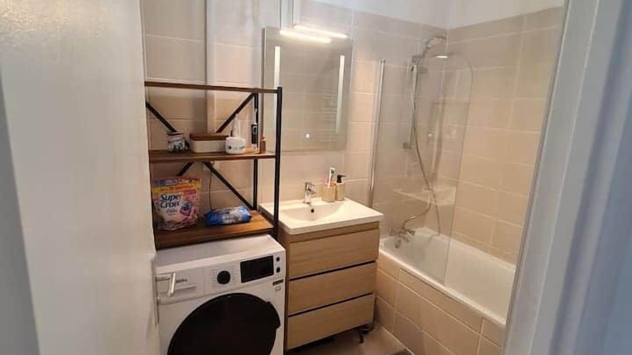 Photo of Bathroom in Livry-Gargan