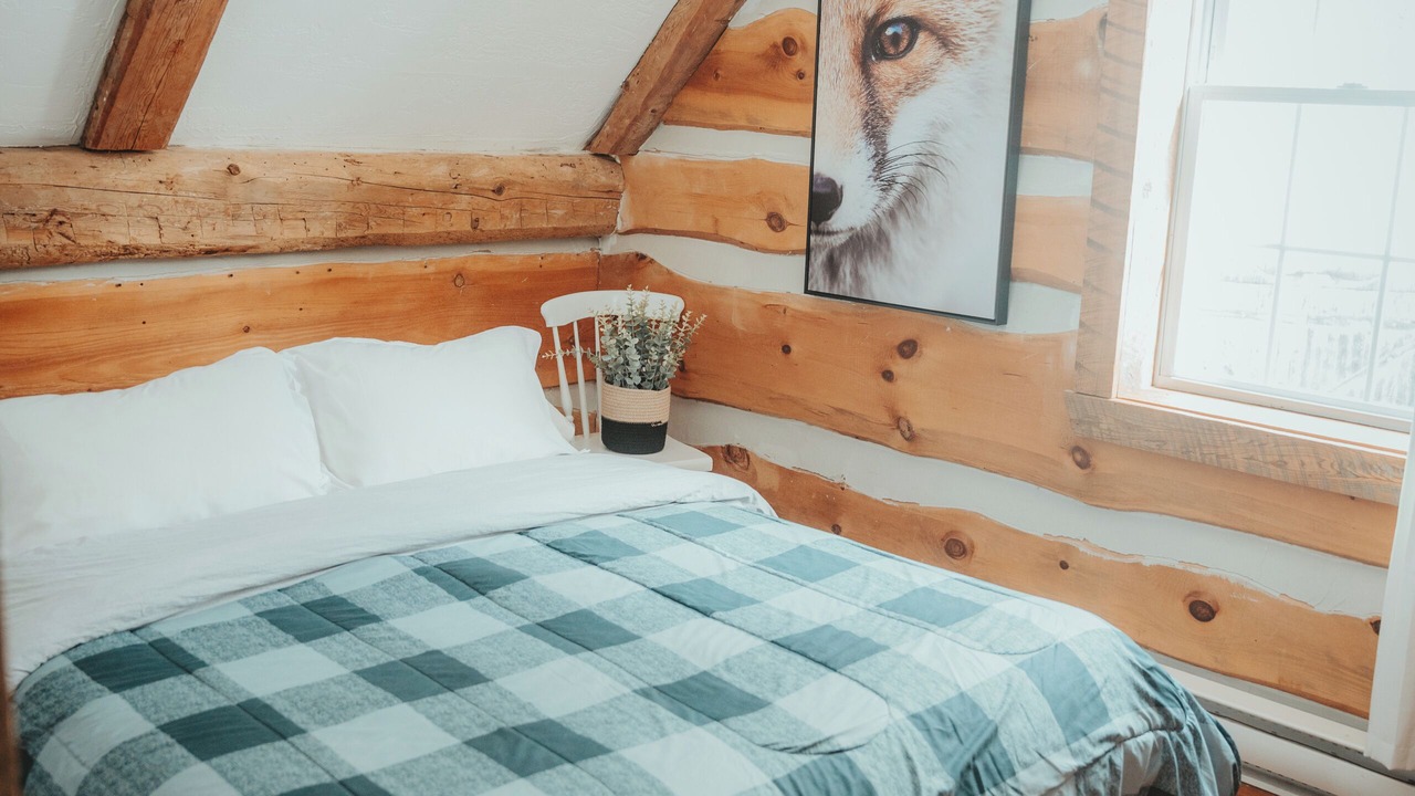 Photo of Bedroom in Val-des-Lacs