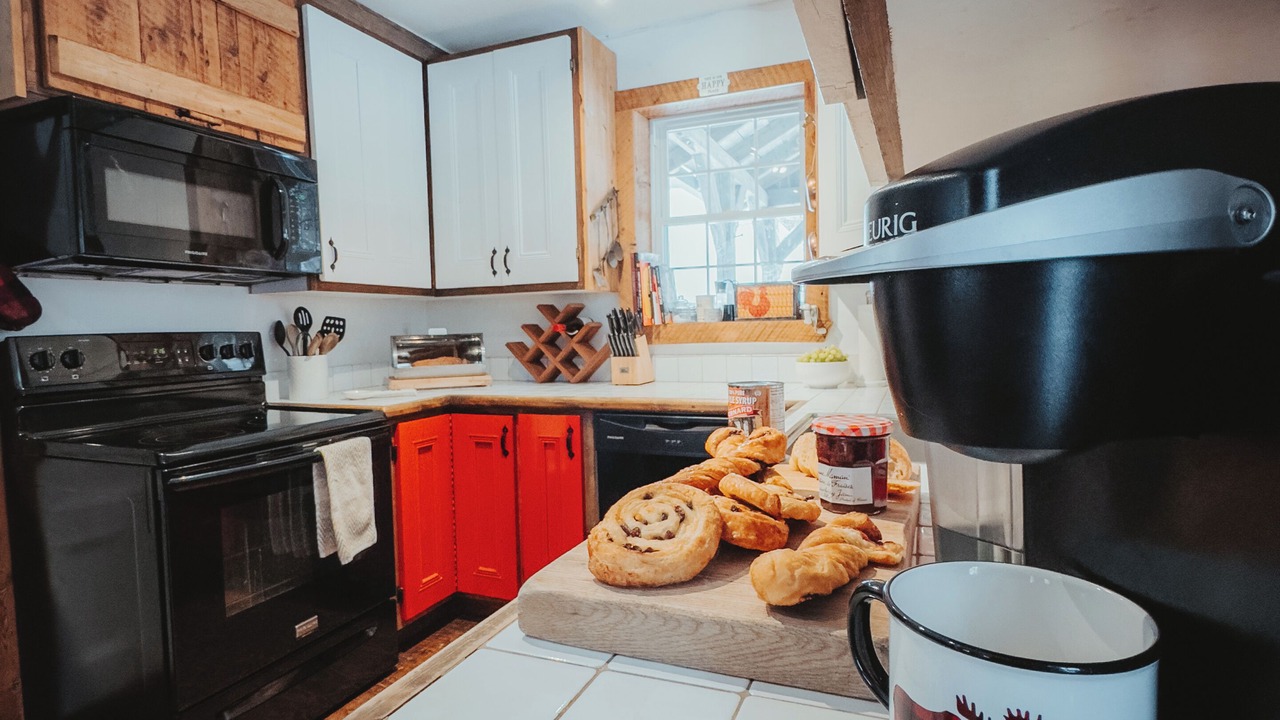 Photo of Kitchen in Val-des-Lacs
