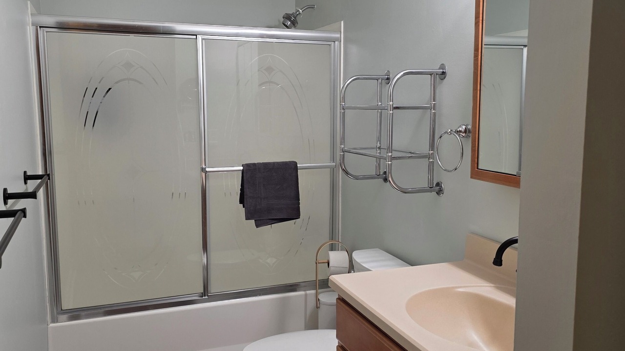Photo of Bathroom in Groveoak