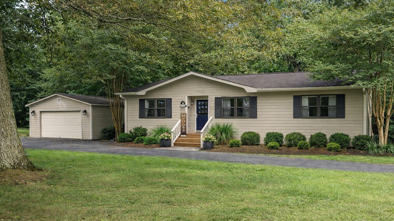 Photo of Outdoor in Groveoak