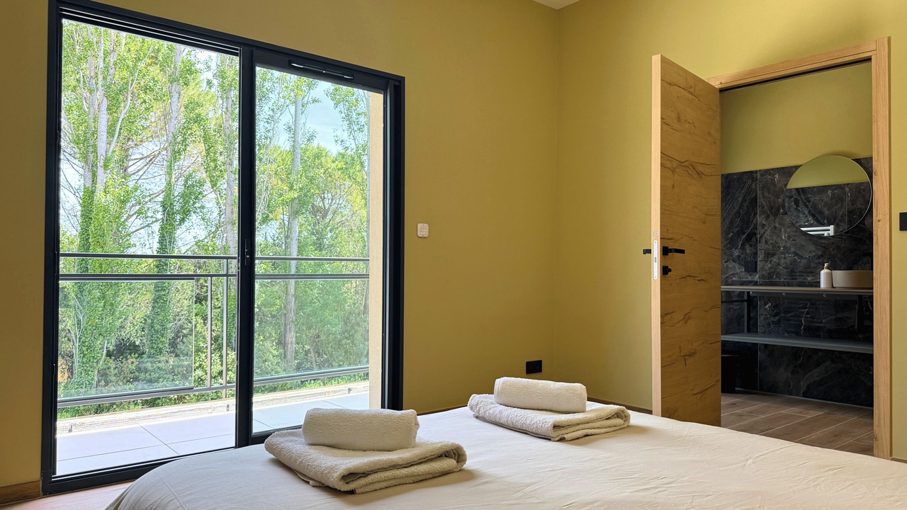 Photo of Bedroom in Serignan-du-Comtat