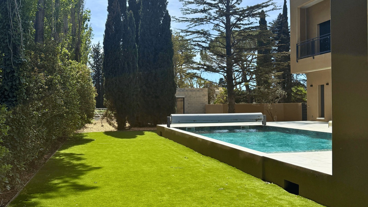 Photo of Outdoor in Serignan-du-Comtat