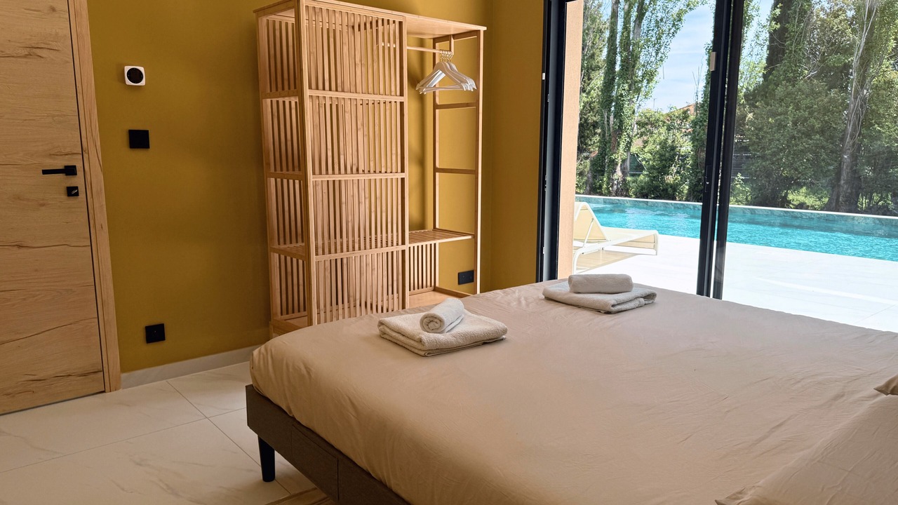 Photo of Bedroom in Serignan-du-Comtat