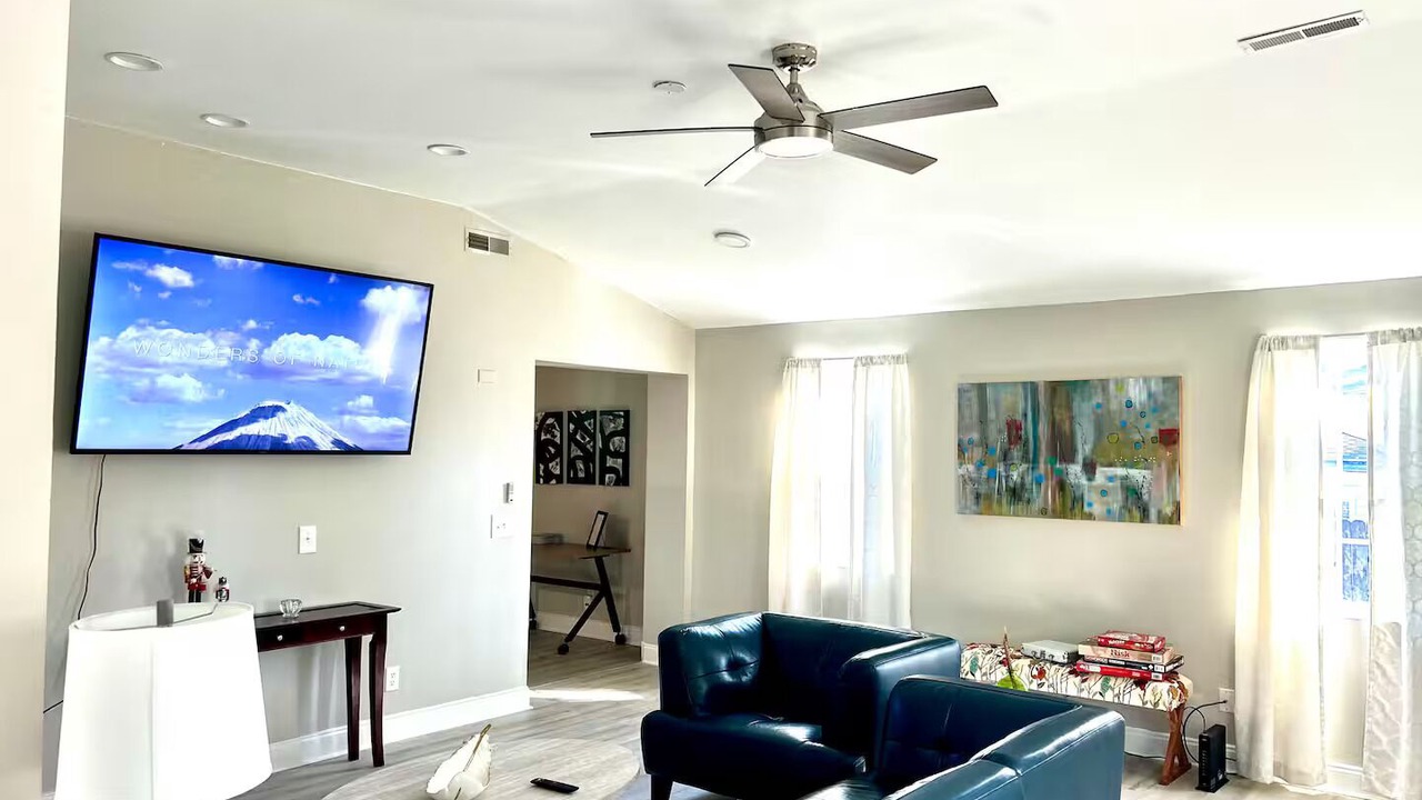 Photo of Livingroom in Goose Creek