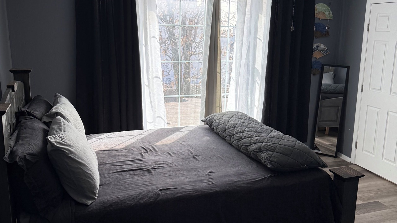 Photo of Bedroom in Midtown