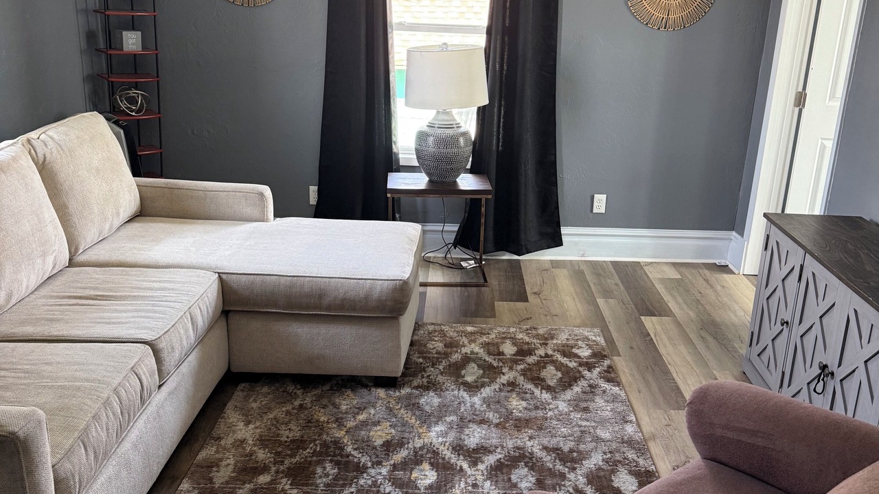 Photo of Livingroom in Midtown