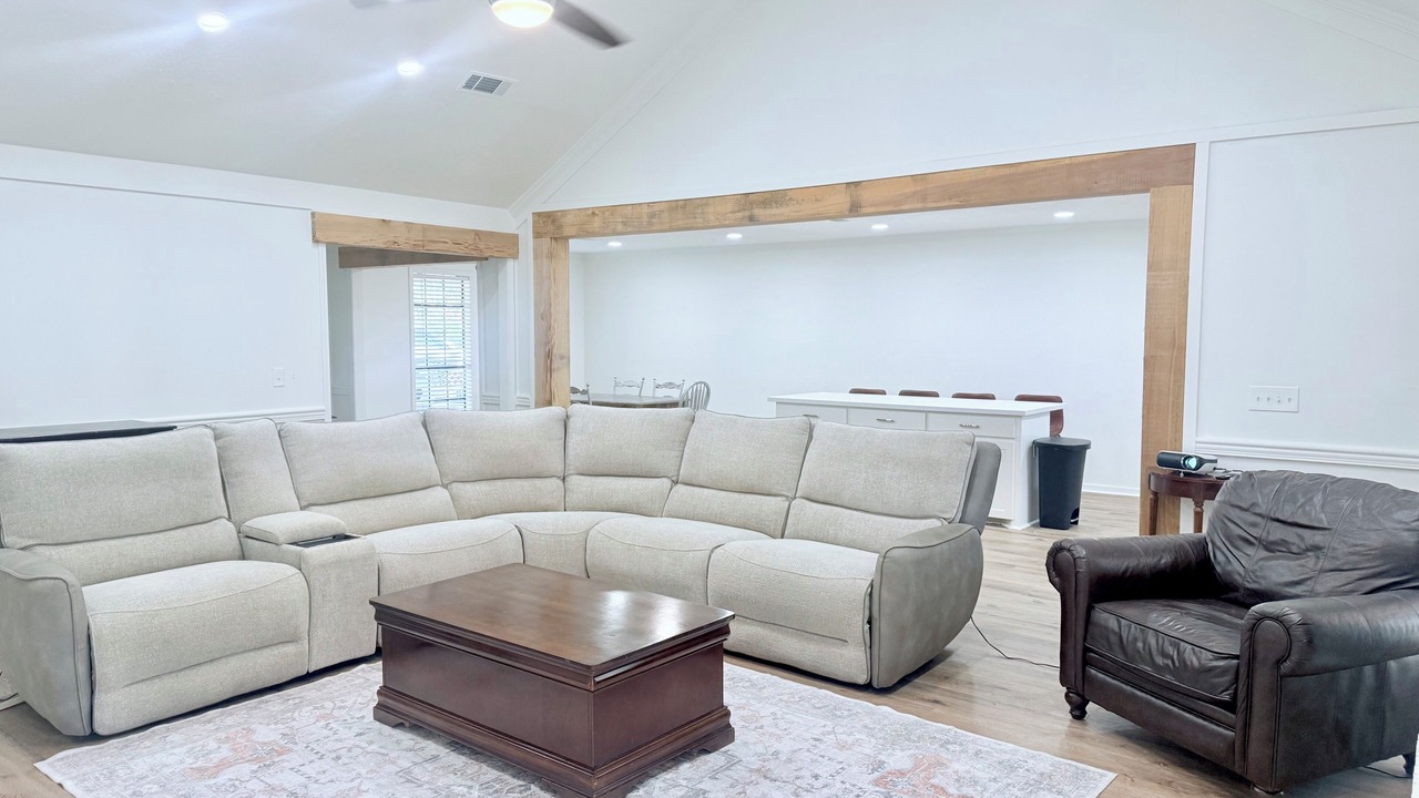 Photo of Livingroom in Flowood