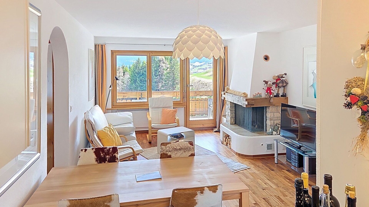Photo of Bedroom in Salouf