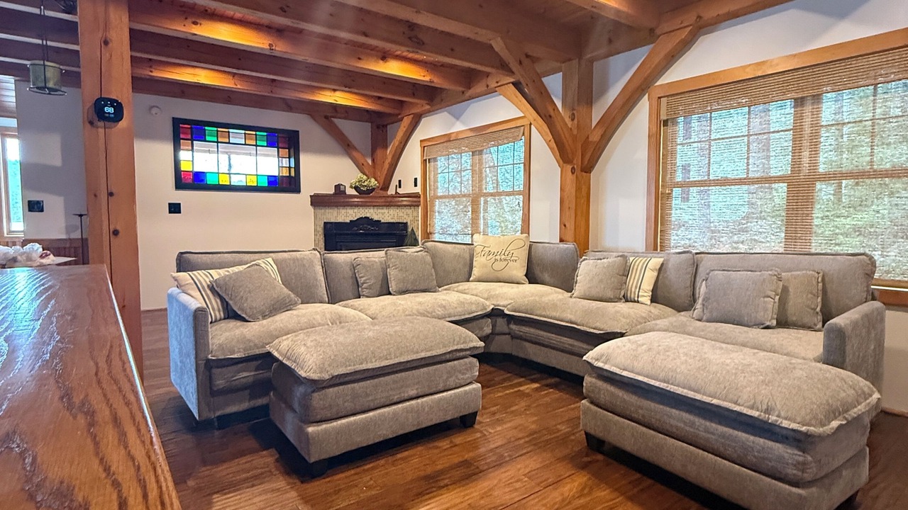 Photo of Livingroom in Alton Bay
