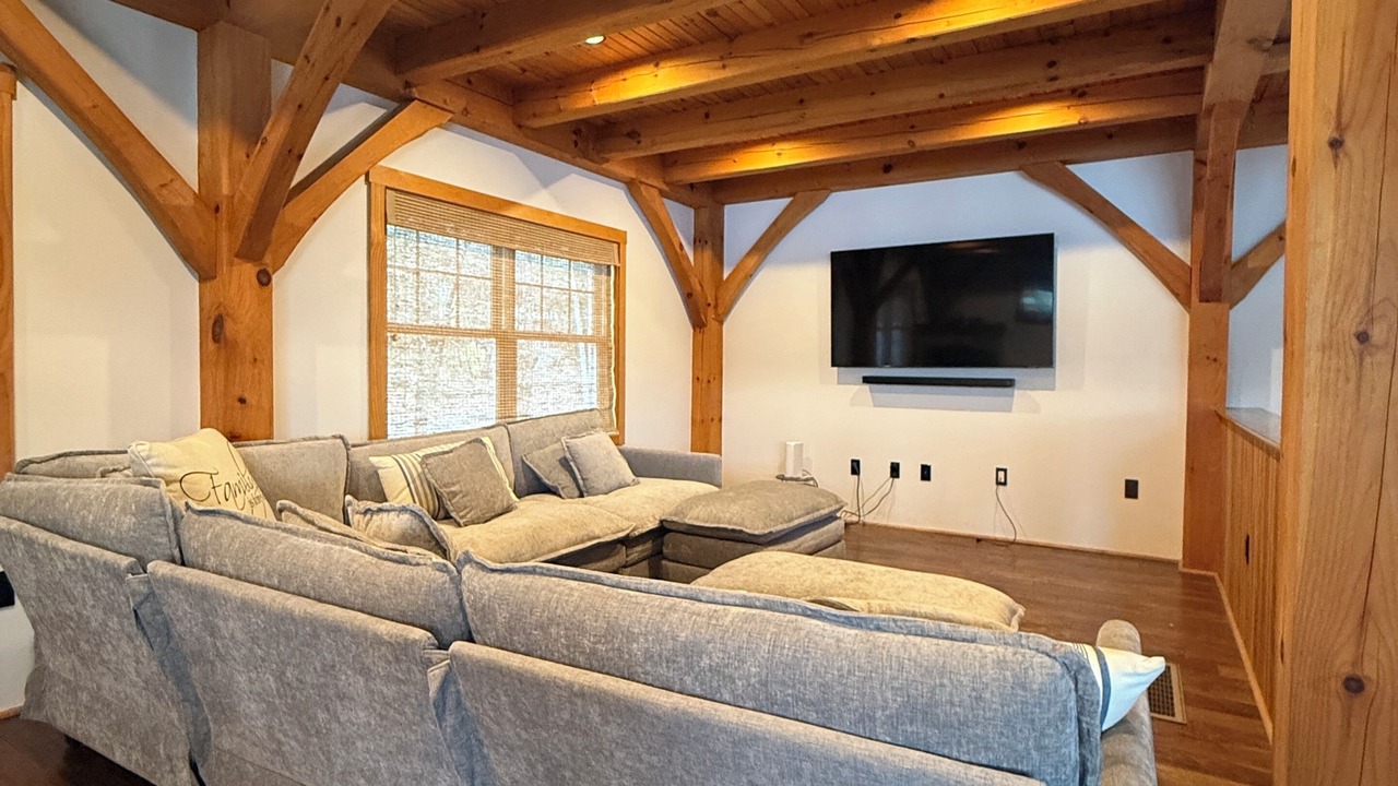 Photo of Livingroom in Alton Bay