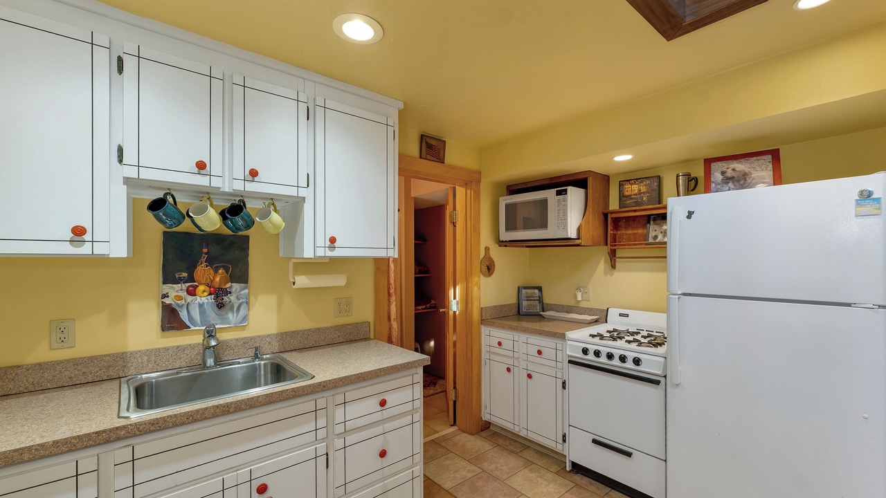 Photo of Kitchen in Alton Bay