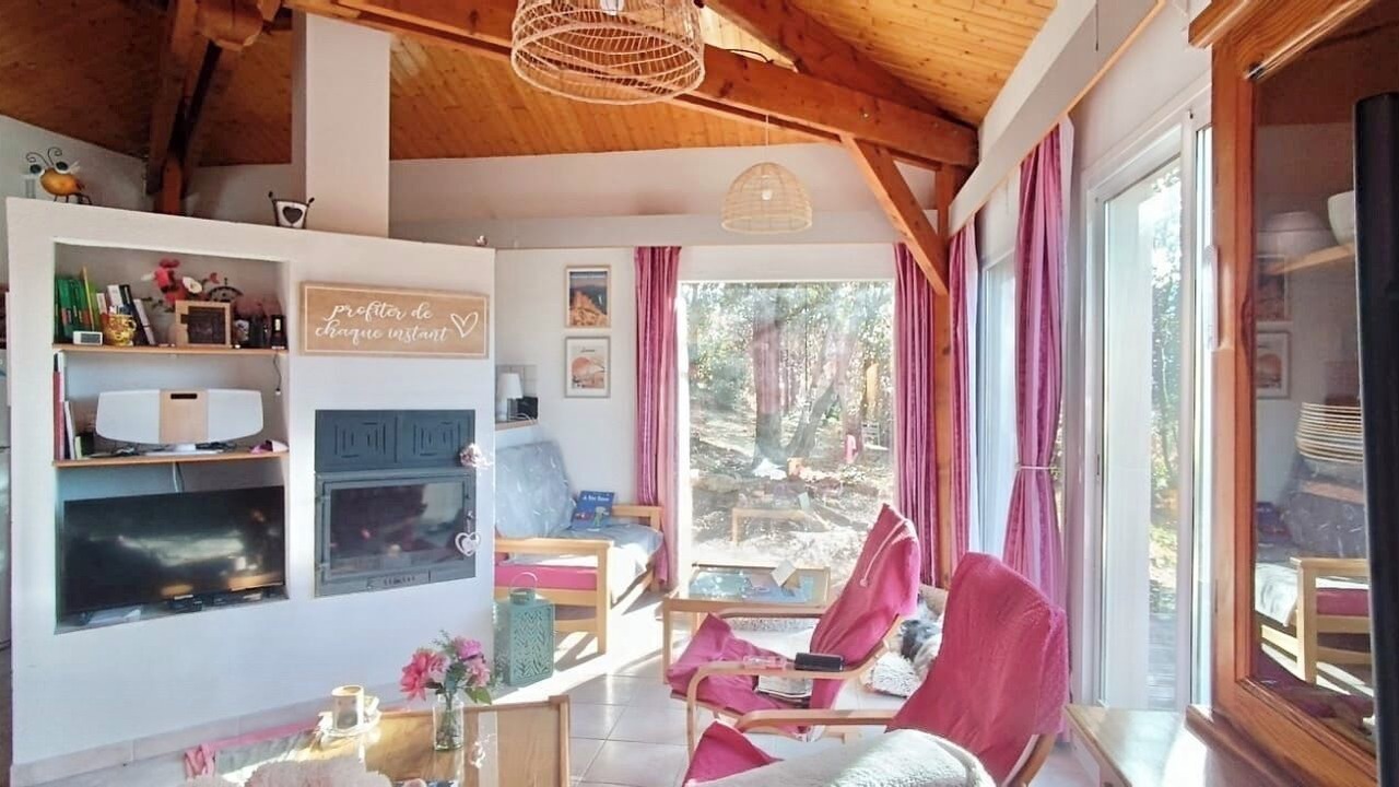 Photo of Livingroom in Quillan