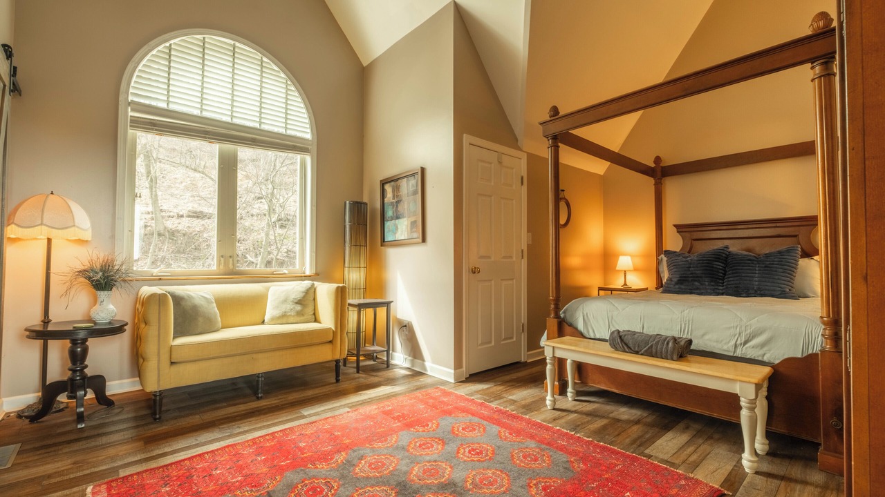 Photo of Bedroom in Mountainside